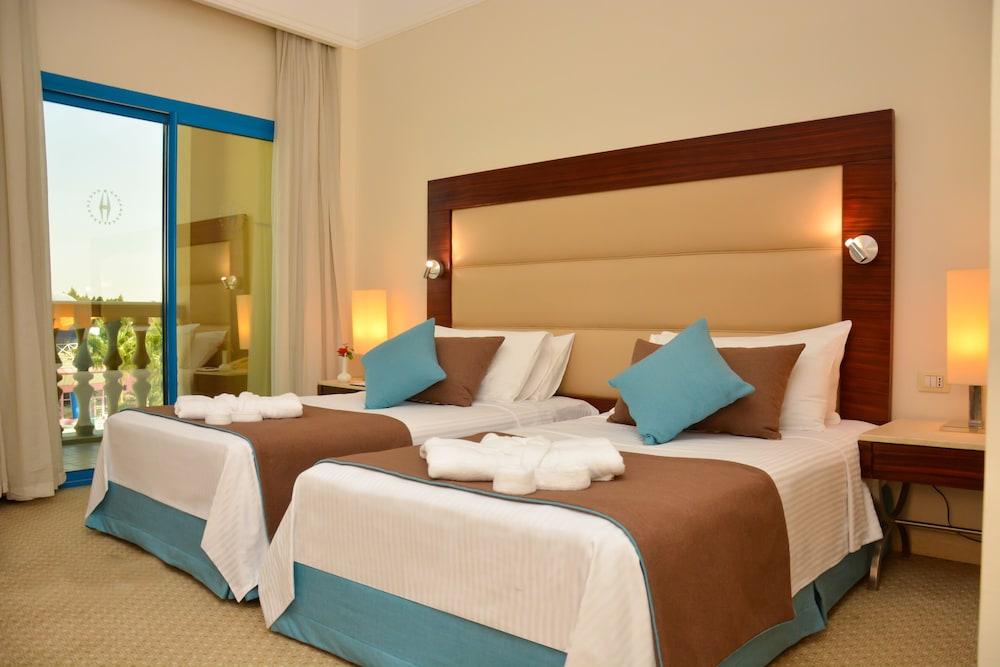 Helnan Dream Hotel And Conference Center 6th of October City Kültér fotó A room at the hotel