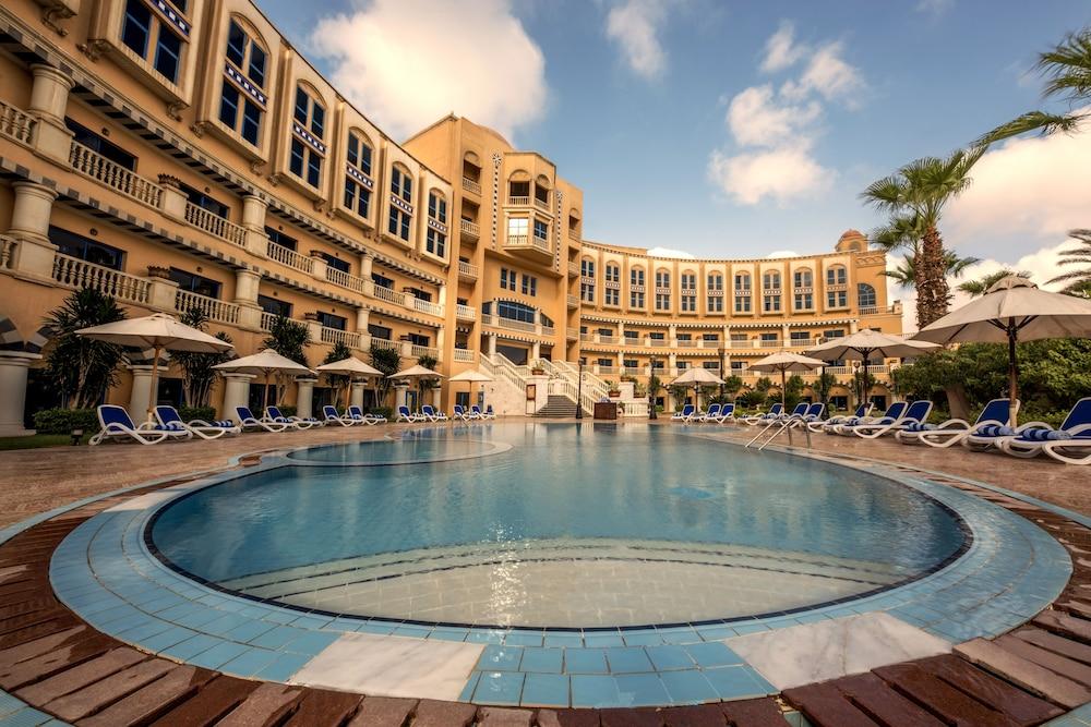 Helnan Dream Hotel And Conference Center 6th of October City Kültér fotó The pool at the Grand Hotel